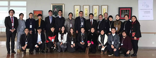 開(kāi)幕式中日參展藝術(shù)家大合照.jpg